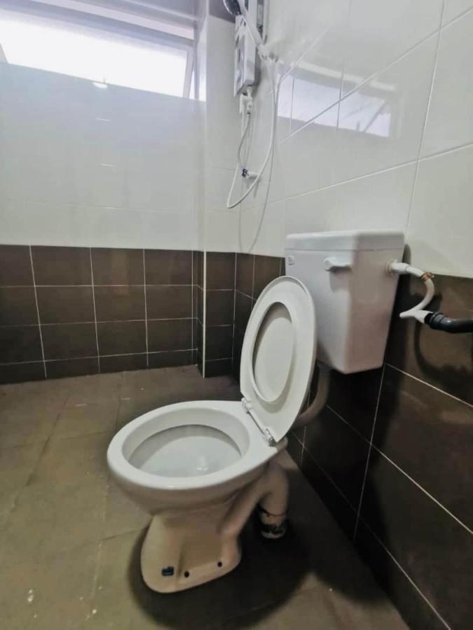 Oyo Homes 90524 D'J Pegaso Serom Homestay Muar Exterior foto