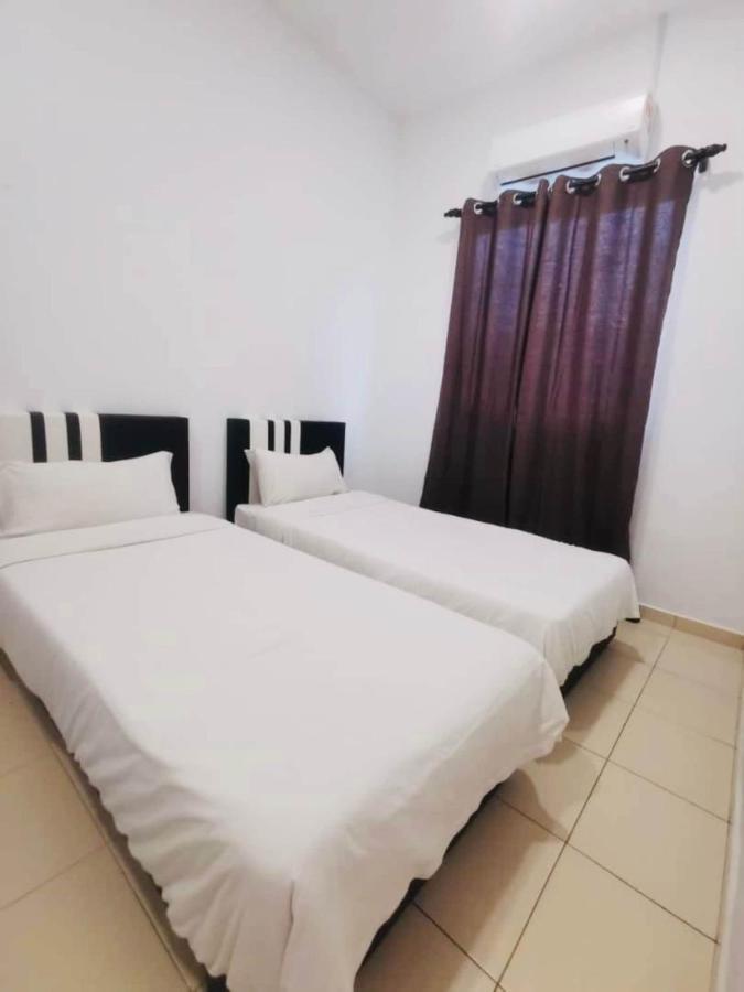 Oyo Homes 90524 D'J Pegaso Serom Homestay Muar Exterior foto